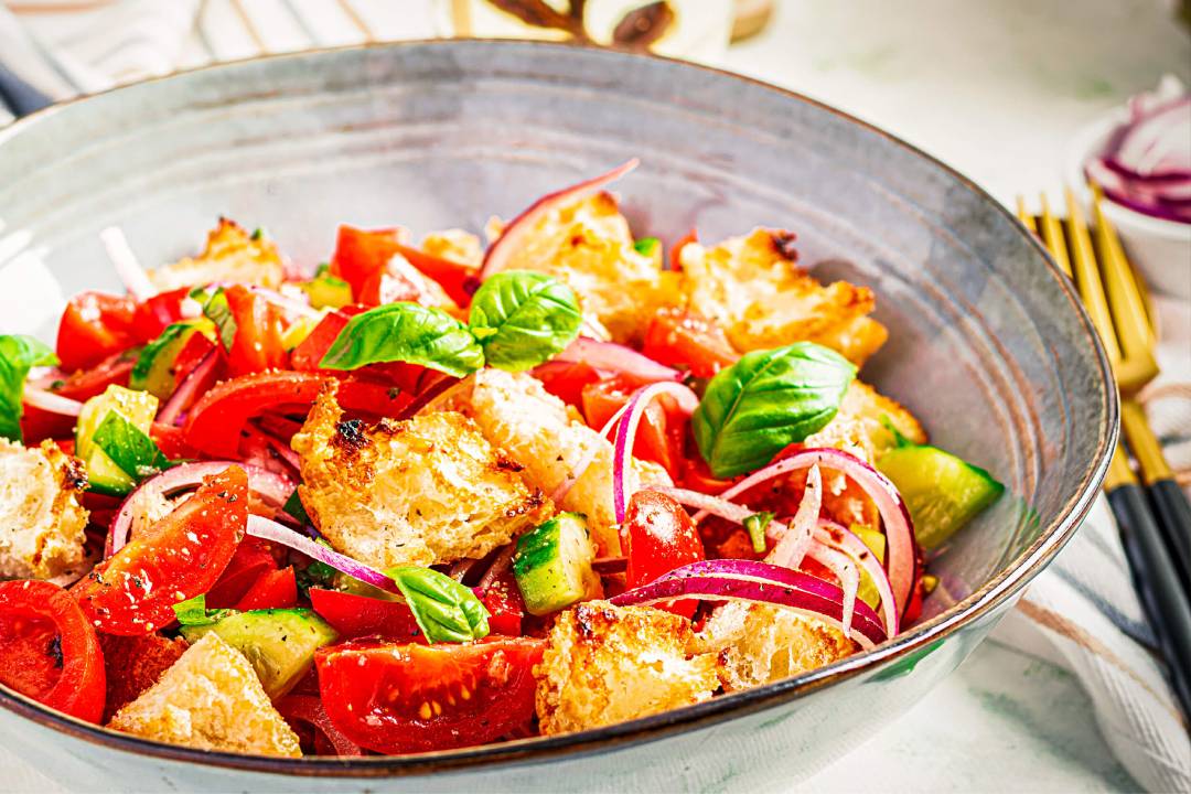 Summer recipes: panzanella with zucchini | olio_turri